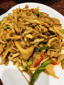 煙雨徽州 霧里黃山 原生態(tài)徽菜